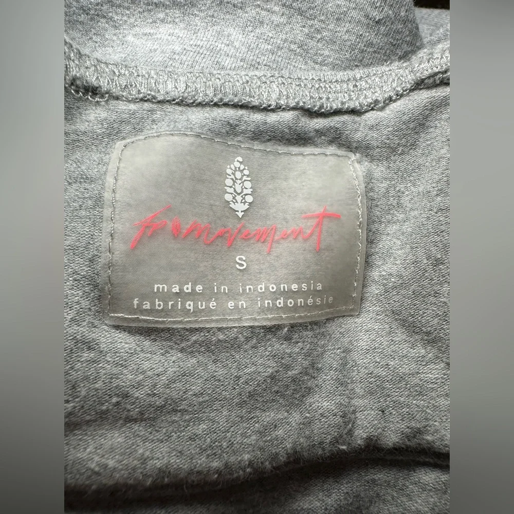 FP Movement Hot Shot Printed Onesie Small Gray Ski Graphic Jumpsuit Romper Comfy - Picture 7 of 10